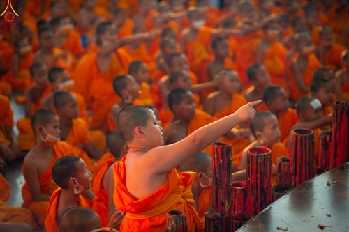 ภาพ No.80622:สามเณรชมนิทรรศการ และสื่อนวัตกรรมพระพุทธศาสนาภาพยนต์ 3 มิติ-จักรวาลนฤมิต ในโครงการบรรพชาสามเณร ฟื้นฟูพระพุทธศาสนาทั่วไทย ประจำปี 2566 ณ วัดพระธรรมกาย จ.ปทุมธานี