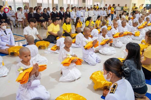 ภาพ No.58523:โครงการบรรพชาสามเณร ภาคฤดูร้อน เฉลิมพระเกียรติพระบาทสมเด็จพระเจ้าอยู่หัว เนื่องในโอกาส พระราชพิธีมหามงคลเฉลิมพระชนมพรรษา 6 รอบ 28 กรกฎาคม พ.ศ. 2567 ระหว่างวันที่ 20 เมษายน ถึง 6 พฤษภาคม 2567 ณ วัดกลางธนรินทร์ (ธรรมอุทยานบ้านแป้ง)