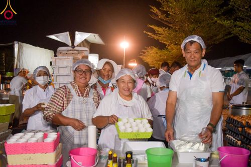 ภาพ No.112938:พิธีถวายภัตตาหารเป็นสังฆทาน แด่คณะพระธรรมยาตรา ปีที่ 12 วันที่ 16 มกราคม พ.ศ. 2567 ณ วัดโบสถ์(บน) บางคูเวียง จ.นนทบุรี