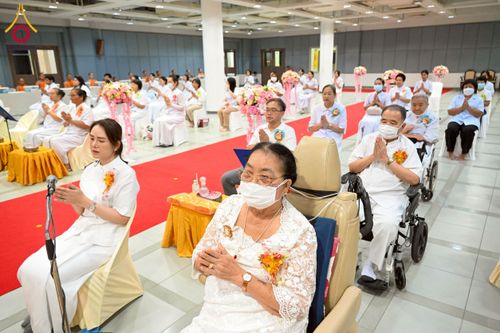 ภาพ No.229022:วันอาทิตย์ที่ 15 มิถุนายน พ.ศ. 2568 พิธีทอดผ้าป่าทุนพัฒนาพระมหาเปรียญ และทุนเผยแผ่พระพุทธศาสนาไปทั่วโลก ณ ห้องสัมมนา SPD สภาธรรมกายสากล วัดพระธรรมกาย