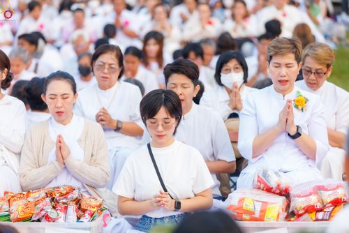 ภาพ No.297504:วันที่ 18 มกราคม พ.ศ. 2569 พิธีตักบาตรพระธรรมยาตรา ณ วัดโบสถ์บน ต.บางคูเวียง จ.นนทบุรี อนุสรณ์สถานลำดับที่ 4 สถานที่เกิดด้วยกายธรรม ในโครงการธรรมยาตรา กตัญญูบูชา มหาปูชนียาจารย์ พระมงคลเทพมุนี(สด จนฺทสโร) พระผู้ปราบมาร อนุสรณ์สถาน 7 แห่ง ปีที่ 14