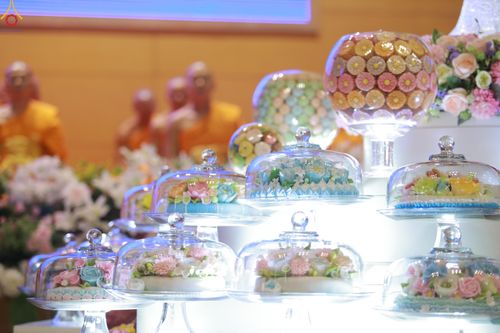 ภาพ No.311394:วันอาทิตย์ต้นเดือนที่ 1 มีนาคม พ.ศ.2569 พิธีตักบาตร และ พิธีบูชาข้าวพระ ณ สภาธรรมกายสากล วัดพระธรรมกาย