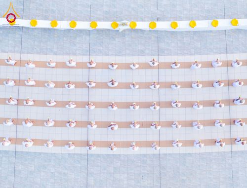 ภาพ No.63175:โครงการอุปสมบทหมู่ บูชาธรรมหลวงพ่อธัมมชโย พ.ศ.2567 ณ ลานธรรม พระมหาธรรมกายเจดีย์ วัดพระธรรมกาย วันที่ 13 เมษายน พ.ศ.2567