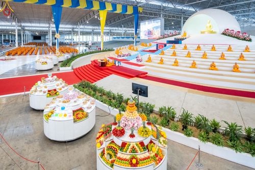 ภาพ No.86873:พิธีตักบาตร , พิธีบูชาข้าวพระ , พิธีจุดเทียนใจ ไฟนิรันดร์ อนันตชัย ในวันอาทิตย์ต้นเดือน 3 กันยายน พ.ศ. 2566 ณ วัดพระธรรมกาย