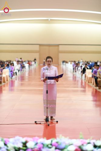 ภาพ No.196080:ผู้ว่าปทุมฯ เปิดงานวันครู ครั้งที่ 69 พ.ศ. 2568 จังหวัดปทุมธานี “เรียนดี มีความสุข : ครูไทยร่วมใจปฏิวัติการศึกษา เด็กฉลาดคิด ฉลาดทำ” ณ วัดพระธรรมกาย - รวมใจระลึกถึงพระคุณบูรพาจารย์ ยกย่องเชิดชูเกียรติผู้ประกอบวิชาชีพทางการศึกษาที่ประกอบคุณงามความดี 