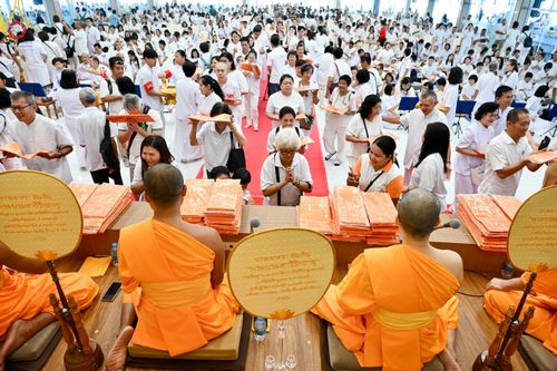 ภาพ No.148620:พิธีบุพเปตพลี, พิธีทอดผ้าป่า, พิธีไถ่ชีวิตโค 80 ตัว ให้ชีวิตสัตว์เป็นทาน ณ ศูนย์ปฎิบัติธรรมภาคใต้ อ.บางกล่ำ จ.สงขลา วันเสาร์ที่ 10 สิงหาคม พ.ศ. 2567