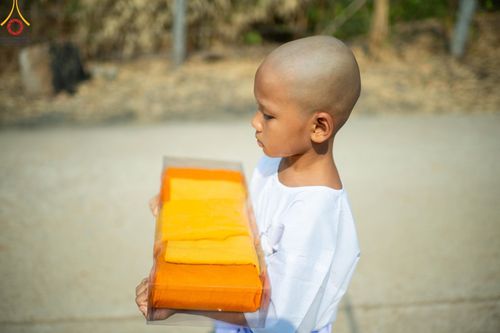 ภาพ No.63036:Photo Story  มหัศจรรย์วัดดงดินแดง Episode 2 โครงการบรรพชาอุปสมบทหมู่ ฟื้นฟูพระพุทธศาสนาทั่วไทย ณ วัดดงดินแดง อ.อมก๋อย จ.เชียงใหม่ วันที่ 3 เมษายน พ.ศ. 2567