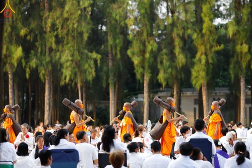 ภาพ No.120347:พิธีต้อนรับพระธรรมยาตรา ในโครงการธรรมยาตรา กตัญญูบูชา มหาปูชนียาจารย์ พระมงคลเทพมุนี(สด จนฺทสโร) พระผู้ปราบมาร อนุสรณ์สถาน 7 แห่ง ปีที่ 12 วันที่ 28 มกราคม พ.ศ. 2567 ณ วัดพระธรรมกาย จ.ปทุมธานี (ชุดที่ 2)