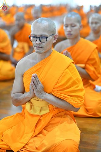 ภาพ No.169801:พิธีถวายภัตตาหารเมนูสวรรค์ "เพื่อการบรรลุธรรม" เนื่องในวันลอยกระทง (ขึ้น 15 ค่ำ เดือน 12) วันศุกร์ที่ 15 พฤศจิกายน พ.ศ. 2567 ณ หอฉันคุณยายอาจารย์ฯ วัดพระธรรมกาย