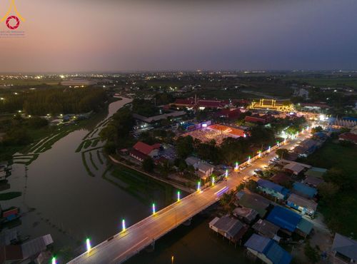 ภาพ No.112205:พิธีจุดประทีปถวายเป็นพุทธบูชา และบูชาธรรมมหาปูชนียาจารย์ พระมงคลเทพมุนี(สด จนฺทสโร) ในโครงการธรรมยาตรา กตัญญูบูชา มหาปูชนียาจารย์ พระมงคลเทพมุนี(สด จนฺทสโร) พระผู้ปราบมาร อนุสรณ์สถาน 7 แห่ง ปีที่ 12 วันที่ 14 มกราคม พ.ศ. 2567 ณ วัดสองพี่น้อง อ.สองพี่น้อง