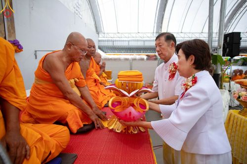 ภาพ No.94708:พิธีทอดกฐินสามัคคี สร้างกุฏิสงฆ์หลังแรก ณ ศูนย์ปฏิบัติธรรมและอบรมเยาวชนเมืองยะลา (ถนนเวฬุวัน ซอยเศรษฐี) วันที่ 15 พฤศจิกายน พ.ศ. 2566