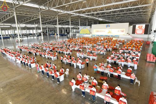 ภาพ No.210908:วันที่ 15 มีนาคม พ.ศ. 2568  บุญบรรจุกล่องไทยธรรม เพื่อถวายแด่พระสังฆาธิการ 40,000 กว่าวัดทั่วไทย ในวันคุ้มครองโลก 22 เมษายน พ.ศ. 2568