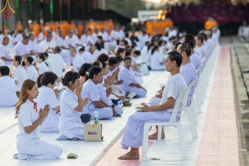 ภาพ No.180030:พิธีปลงผมนาคธรรมทายาท ในโครงการอุปสมบทหมู่ บูชาธรรมมหาปูชนียาจารย์ (ศูนย์อบรมวัดพระธรรมกาย) วันที่ 1 ธันวาคม พ.ศ. 2567 ณ ลานธรรมหารัตนวิหารคด วัดพระธรรมกาย จ.ปทุมธานี