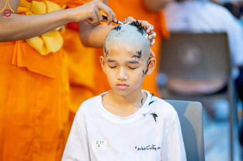 ภาพ No.213694:วันอาทิตย์ที่ 30 มีนาคม พ.ศ. 2568 พิธีตัดปอยผม โครงการหน่อแก้วเปรียญธรรม รุ่นที่ 13 ณ ค่ายจองแชมป์ หมู่กุฏิสามเณรเปรียญธรรม วัดพระธรรมกาย