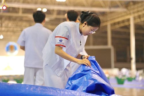 ภาพ No.134608:V.35 เพื่อบุญต้นเดือน การรับบุญของเจ้าหน้าที่หน่วยงานต่างๆ เพื่องานบุญวันอาทิตย์ต้นเดือน ณ วัดพระธรรมกาย วันที่ 7 เมษายน พ.ศ. 2567