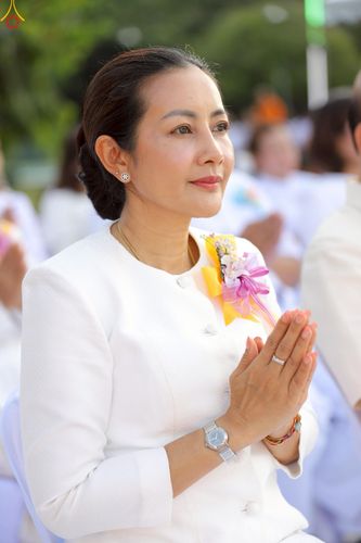 ภาพ No.235186:วันอาทิตย์ที่ 27 กรกฎาคม พ.ศ. 2568 พิธีตักบาตรพระ1,000 รูป ทำบุญเมืองพัทลุง ประธานสงฆ์ พระปริยัติวชิโรดม  เจ้าคณะจังหวัดพัทลุง ประธานฆราวาส นายรัฐศาสตร์ ชิดชู  ผู้ว่าราชการจังหวัดพัทลุง