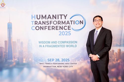 ภาพ No.249791:วันอาทิตย์ที่ 28 กันยายน พ.ศ. 2568 การปฏิบัติธรรมบูชาธรรม 108 ปี แห่งการบรรลุธรรมของหลวงปู่วัดปากน้ำ ได้จุดประทีปสันติภาพไปทั่วโลก และได้ร่วมเสวนาทางปัญญา เพื่อการขยายพระพุทธศาสนาวิชชาธรรมกายไปทั่วโลก  ในงาน HTC Newyork USA