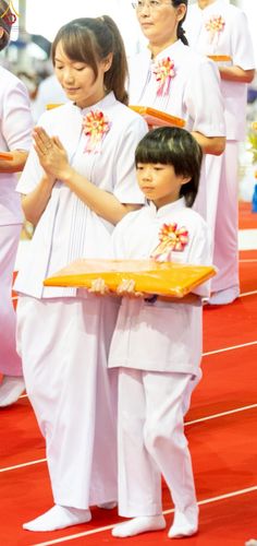 ภาพ No.277516:วันอาทิตย์ต้นเดือนที่ 7 ธันวาคม พ.ศ.2568 พิธีทอดผ้าป่าต้นสมบัติจักรพรรดิ ณ สภาธรรมกายสากล วัดพระธรรมกาย