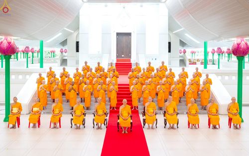 ภาพ No.229184:วันเสาร์ที่ 14 มิถุนายน พ.ศ. 2568 พิธีบรรพชา , พิธีถวายบาตร , พิธีอุปสมบท ในโครงการบรรพชาอุปสมบทหมู่ ผู้บริหารรุ่นที่ 15 และ อุดมศึกษา รุ่นที่ 52 ณ โบสถ์พระไตรปิฎก วัดพระธรรมกาย