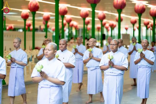 ภาพ No.244569:วันเสาร์ที่ 6 กันยายน พ.ศ. 2568 พิธีเวียนประทักษิณ และวันทาสีมาของนาคธรรมทายาท โครงการอุปสมบทหมู่บูชาธรรมครบรอบ 108 ปี วันครูผู้ค้นพบวิชชาธรรมกาย ณ โบสถ์พระไตรปิฎก วัดพระธรรมกาย