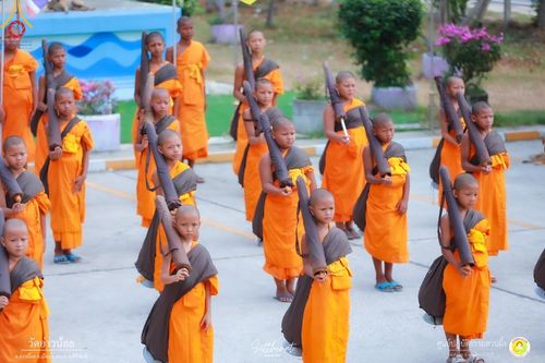 ภาพ No.93815:กิจกรรมสามเณร ศูนย์ปฏิบัติธรรมสวนผึ้ง จ.ราชบุรี ในโครงการบรรพชาสามเณรฟื้นฟูพระพุทธศาสนาทั่วไทย