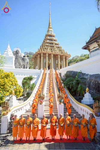 ภาพ No.278130:วันเสาร์ที่ 6 ธันวาคม พ.ศ. 2568 พิธีเวียนประทักษิณ ขอขมามอบผ้าไตร บรรพชาอุปสมบทหมู่ธรรมทายาท จำนวน 53 รูป โครงการอุปสมบทหมู่ รุ่นบูชาธรรมมหาปูชนียาจารย์ ประจำปี 2568 จังหวัดสระบุรี
