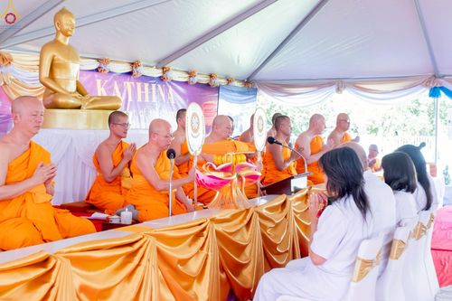 ภาพ No.259346:วันอาทิตย์ที่ 12 ตุลาคม พ.ศ. 2568 พิธีทอดกฐินบรมจักรพรรดิ สร้างอุโบสถ 82 ปี บูชาธรรมหลวงพ่อธัมมชโย ณ วัดพระธรรมกายแคลิฟอร์เนีย ประเทศสหรัฐอเมริกา 