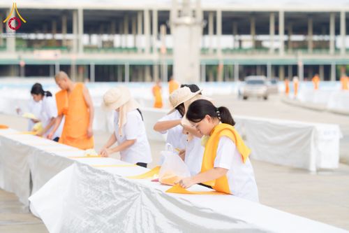 ภาพ No.217771:วันที่ 10-14 เมษายน พ.ศ. 2568 เจ้าหน้าที่อาสาสมัคร เตรียมงานวันคุ้มครองโลก ชุดที่ 2 วัดพระธรรมกาย จ.ปทุมธานี