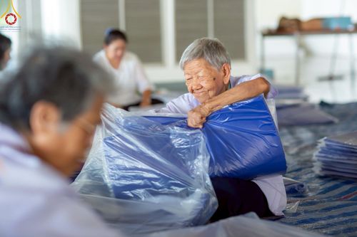 ภาพ No.218656:วันพฤหัสบดีที่ 17 เมษายน พ.ศ. 2568 การเตรียมงานในลานธรรม , สภาธรรมกายสากล , วิหารคด  เพื่องานวันคุ้มครองโลก 22 เมษายน พ.ศ. 2568