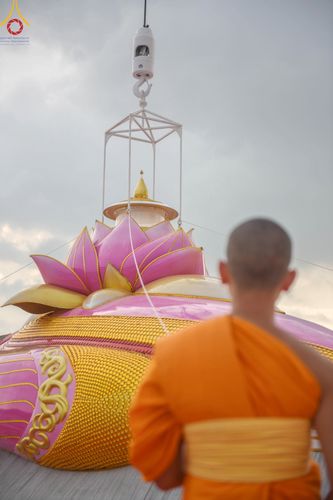 ภาพ No.129379:พิธีประดิษฐานพระบรมสารีริกธาตุ ณ มหารัตนะเจดีย์สิริปทุมสวรรค์ ศูนย์ปฏิบัติธรรมภาคใต้ อ.บางกล่ำ จ.สงขลา วันที่ 10 มีนาคม พ.ศ.2567