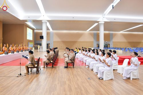 ภาพ No.208987:พระบาทสมเด็จพระเจ้าอยู่หัว ทรงมีพระราชศรัทธาทรงพระกรุณาโปรดเกล้าฯ ให้บำเพ็ญพระราชกุศลถวายภัตตาหารพระราชทาน การสอบบาลีสนามหลวง ณ วัดพระธรรมกาย ย อ.คลองหลวง จ.ปทุมธานี วันที่ 23-24 กุมภาพันธ์ พ.ศ. 2568