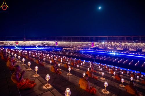 ภาพ No.125049:พิธีเวียนประทักษิณและจุดมาฆประทีป (ชุดที่ 2) ในวันมาฆบูชา เสาร์ที่ 24 กุมภาพันธ์ พ.ศ. 2567 ณ พระมหาธรรมกายเจดีย์ วัดพระธรรมกาย