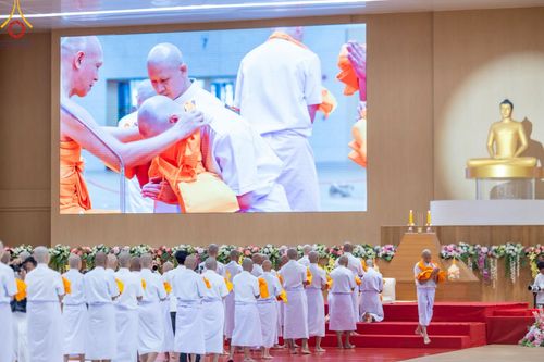 ภาพ No.217226:วันเสาร์ที่ 12 เมษายน พ.ศ. 2568 พิธีบรรพชา พิธีขอศีลและขอนิสสัย พิธีมอบบาตร ในโครงการอุปสมบทหมู่ บูชาธรรมหลวงพ่อธัมมชโย, โครงการธรรมทายาท ระดับอุดมศึกษา รุ่นที่ 52 ,  โครงการบวชพระนานาชาติ AEC & WAB CEO รุ่นที่ 4 ณ วัดพระธรรมกาย