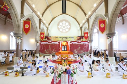 ภาพ No.172203:พิธีทอดกฐิน วัดพระธรรมกายสก็อตแลนด์ บูชาธรรม 80 ปี หลวงพ่อธัมมชโย โดยคณะศิษยานุศิษย์วัดพระธรรมกาย วันที่ 25 ตุลาคม พ.ศ. 2567