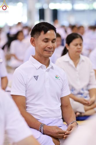 ภาพ No.151197:พิธีบูชาข้าวพระ ในวันอาทิตย์ต้นเดือน วันที่ 1 กันยายน พ.ศ. 2567 ณ สภาธรรมกายสากล วัดพระธรรมกาย