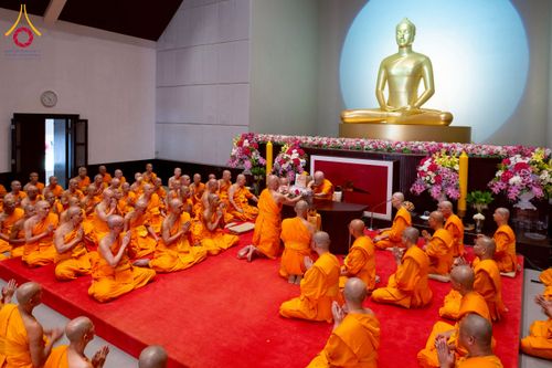 ภาพ No.233179:วันที่ 11 กรกฏาคม พ.ศ. 2568 พิธีอธิษฐานพรรษา ของคณะสงฆ์ ณ โบสถ์พระไตรปิฎก วัดพระธรรมกาย ต.คลองสาม อ.คลองหลวง จ.ปทุมธานี