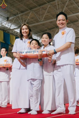 ภาพ No.167736:พิธีทอดกฐิน และ พิธีกรานกฐิน ในวันอาทิตย์ที่ 3 พฤศจิกายน พ.ศ. 2567 ณ วัดพระธรรมกาย จ.ปทุมธานี