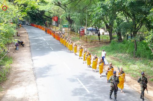 ภาพ No.139936:PhotoStory มหาศรัทธา ธรรมยาตราศรีลังกา EP.2 พิธีเปิดโครงการสยาม-ลังกา ธรรมยาตรา ฉลองเทศกาลวิสาขบูชาแห่งชาติ ศรีลังกา บูชาธรรม 80 ปีหลวงพ่อธัมมชโย เมื่อวันที่ 17 พฤษภาคม พ.ศ. 2567