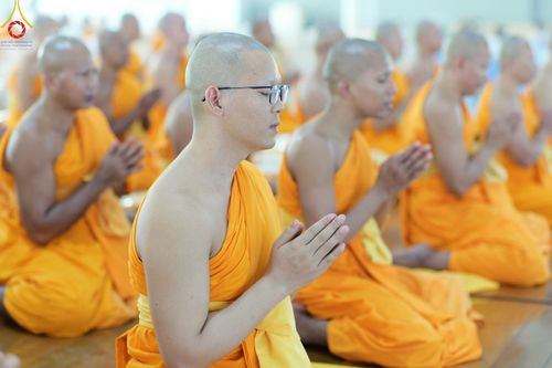 ภาพ No.162209:พิธีถวายภัตตาหารเมนูสวรรค์ เนื่องในวันออกพรรษา (ขึ้น 15 ค่ำ เดือน 11) วันพฤหัสบดีที่ 17 ตุลาคม พ.ศ. 2567 ณ หอฉันคุณยายอาจารย์ฯ วัดพระธรรมกาย