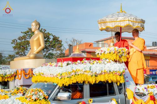 ภาพ No.212977:วันที่ 14 - 15 มีนาคม พ.ศ. 2568 คณะสงฆ์และสามเณรเดินธรรมยาตรา ในโครงการบวชสามเณรเนปาล 500 รูป ไปยังสถานที่รอบมายาเทวีและลุมพินีเกรด ณ ลุมพินี ประเทศเนปาล