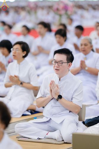 ภาพ No.159236:พิธีบูชาข้าวพระ ในวันอาทิตย์ต้นเดือน วันที่ 6 ตุลาคม พ.ศ. 2567 ณ สภาธรรมกายสากล วัดพระธรรมกาย