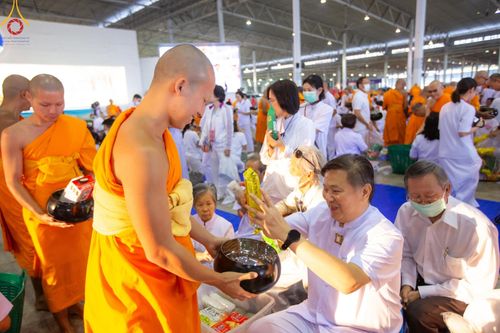 ภาพ No.207310:พิธีตักบาตร และปฏิบัติธรรมช่วงสาย ในวันมาฆบูชา วันพุธที่ 12 กุมภาพันธ์ พ.ศ. 2568 ณ วัดพระธรรมกาย จังหวัดปทุมธานี