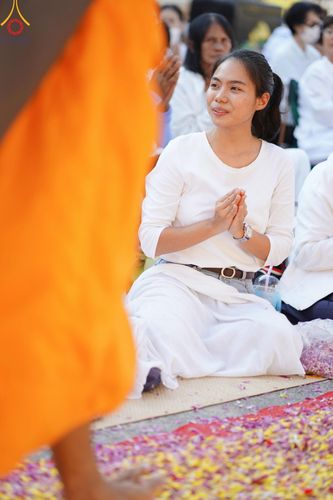 ภาพ No.195546:พิธีต้อนรับพระธรรมยาตรา ณ อนุสรณ์สถานลำดับที่ 4 สถานที่เกิดด้วยกายธรรม วัดโบสถ์(บน) ต.บางคูเวียง จ.นนทบุรี ในโครงการธรรมยาตรา กตัญญูบูชา มหาปูชนียาจารย์ พระมงคลเทพมุนี(สด จนฺทสโร) พระผู้ปราบมาร อนุสรณ์สถาน 7 แห่ง ปีที่ 13 วันที่ 15 มกราคม พ.ศ. 2568