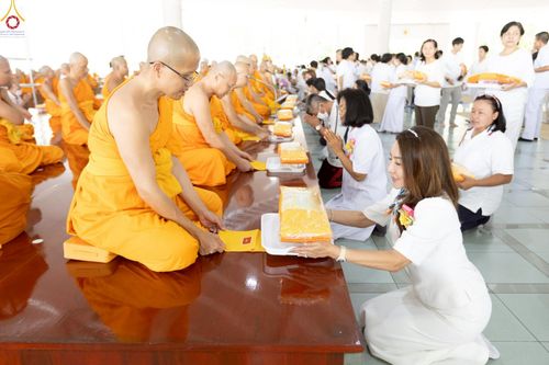 ภาพ No.229755:วันที่ 25 มิถุนายน พ.ศ. 2568 (แรม 15 ค่ำ เดือน 7) พิธีบุพเปตพลี ครั้งที่ 166 ร่วมอุทิศบุญแด่หมู่ญาติที่ล่วงลับไปแล้ว และสืบทอดอายุพระพุทธศาสนา ณ หอฉันคุณยายอาจารย์ฯ วัดพระธรรมกาย