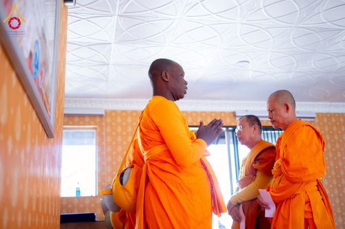 ภาพ No.231725:โครงการบรรพชาอุปสมบทหมู่ครั้งที่ 2 ณ วัดพระธรรมกายโจฮันเนสเบิร์ก ประเทศแอฟริกาใต้ วันอาทิตย์ 29 มิถุนายน พ.ศ. 2568