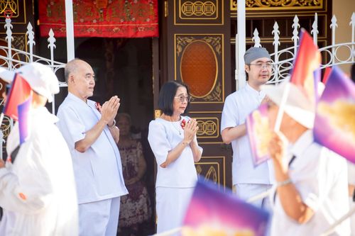 ภาพ No.248796:วันที่ 20 กันยายน พ.ศ. 2568 พิธีอัญเชิญรูปหล่อหลวงปู่วัดปากน้ำ ภาษีเจริญ จากวัดมงคลนิมิตร พระอารามหลวง เพื่อประดิษฐาน ณ วิหารพระมงคลเทพมุนี (สด จนฺทสโร)  ศูนย์ปฏิบัติธรรมภูเก็ต จ.ภูเก็ต