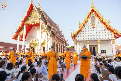 ภาพ No.112778:พิธีตักบาตรพระธรรมยาตราฯ ณ วัดสองพี่น้อง จ.สุพรรณบุรี วันที่ 15 มกราคม พ.ศ. 2567