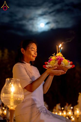 ภาพ No.266375:วันพุธที่ 5 พฤศจิกายน พ.ศ. 2568 (วันพระ ขึ้น 15 ค่ำ เดือน 12) พิธีลอยกระทงธรรม  ณ สระมหาเศรษฐีทะเลบุญ มหาวิหารพระมงคลเทพมุนี วัดพระธรรมกาย จ.ปทุมธานี