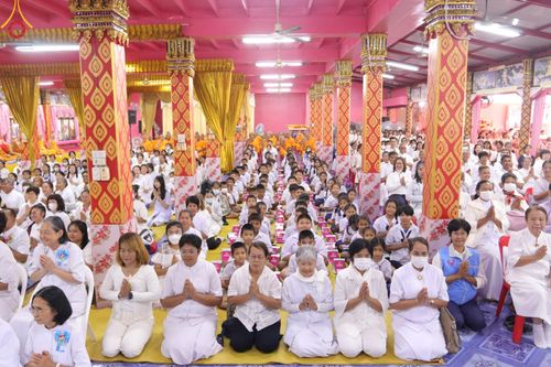 ภาพ No.203592:พิธีทอดผ้าป่าทำนุบำรุงศาสนสถาน ณ วัดตะเคียน ตำบลบางคูเวียง อำเภอบางกรวย จังหวัดนนทบุรี ในโครงการธรรมยาตรา กตัญญูบูชา มหาปูชนียาจารย์ พระมงคลเทพมุนี(สด จนฺทสโร) พระผู้ปราบมาร อนุสรณ์สถาน 7 แห่ง ปีที่ 13 วันที่ 29 มกราคม พ.ศ. 2568