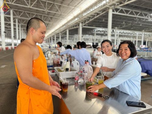 ภาพ No.59717:V.39 ทุ่มสุดใจ ธรรมชัย 80 ปี การเตรียมงาน การปฏิบัติงาน ของเจ้าหน้าที่หน่วยงานต่างๆ เพื่อพิธีฉลองอายุวัฒนมงคล 80 ปี หลวงพ่อธัมมชโย และรับถวายมหาสังฆทาน 10,000 กว่าวัดทั่วประเทศ ในวันคุ้มครองโลก จันทร์ที่ 22 เมษายน พ.ศ. 2567